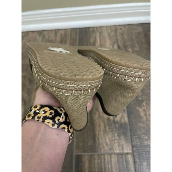 Disney Call It Spring Size 7 Aladdin Lamp Lion Brown Espadrille Vegan Flats Rare - Picture 9 of 11